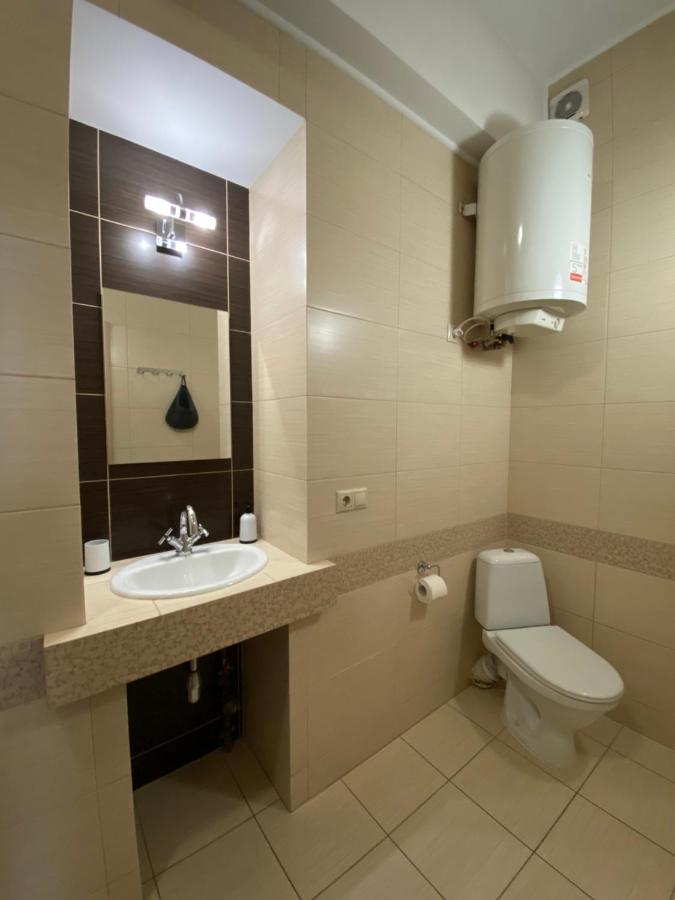 Family Apartment Lviv Exterior foto